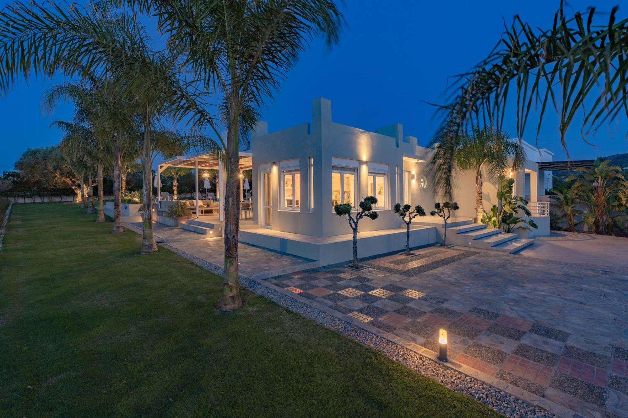 Villa Periklis Adelianos Kampos Exterior photo